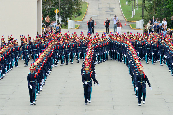 Exército Brasileiro divulga edital de concurso com 440 vagas