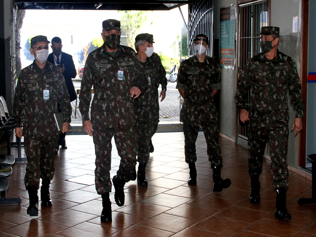 Exército Brasileiro abre concurso para oficiais técnicos de nível superior  - Concursos